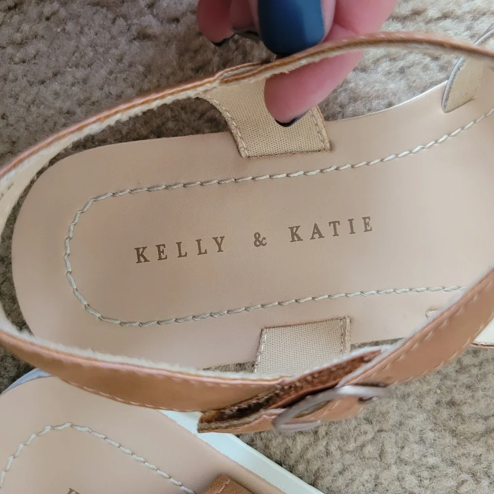 Kelly & Katie Size 4 Sandals Girls Brown Strappy Holographic Buckle Casual Shoes